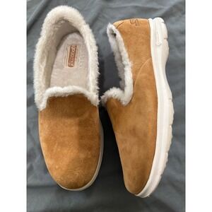 Skechers On The GO Joy‎ Bundle Up Suede Faux Fur Boots Tan 14310 Womens 9.5